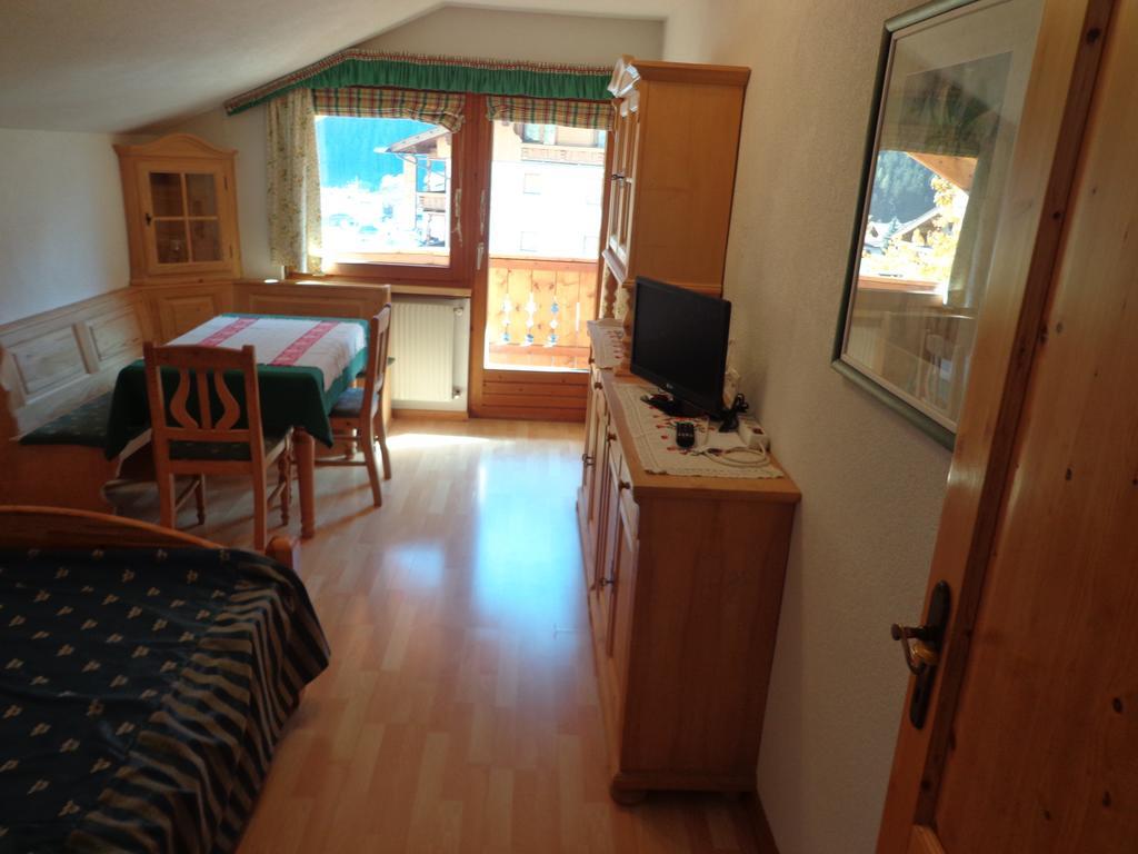 Sterzingerhof Apartment Neustift im Stubaital Ruang foto