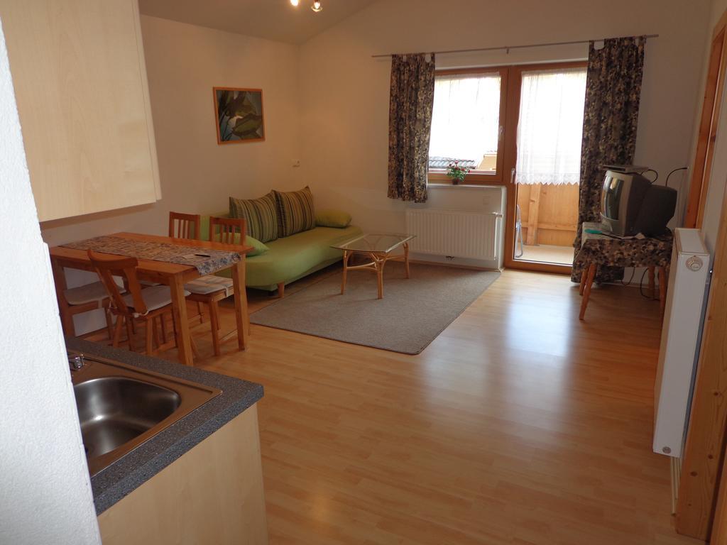 Sterzingerhof Apartment Neustift im Stubaital Ruang foto